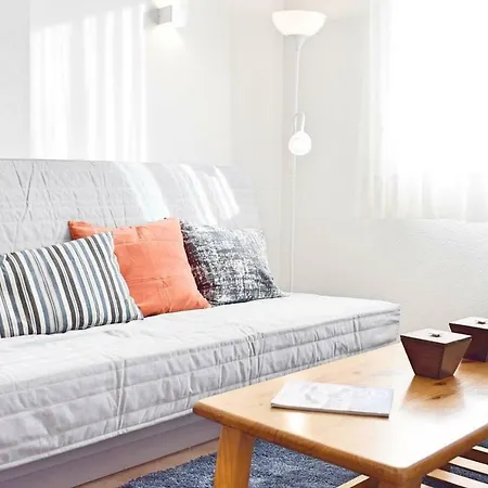Minutar Cove, A Pie De Foratata Apartment
